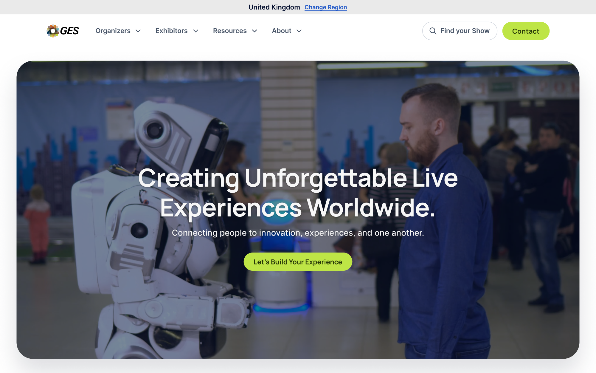 Photo of a study hall area with desks and people studying.